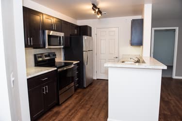 Phase42brkitchen.jpg